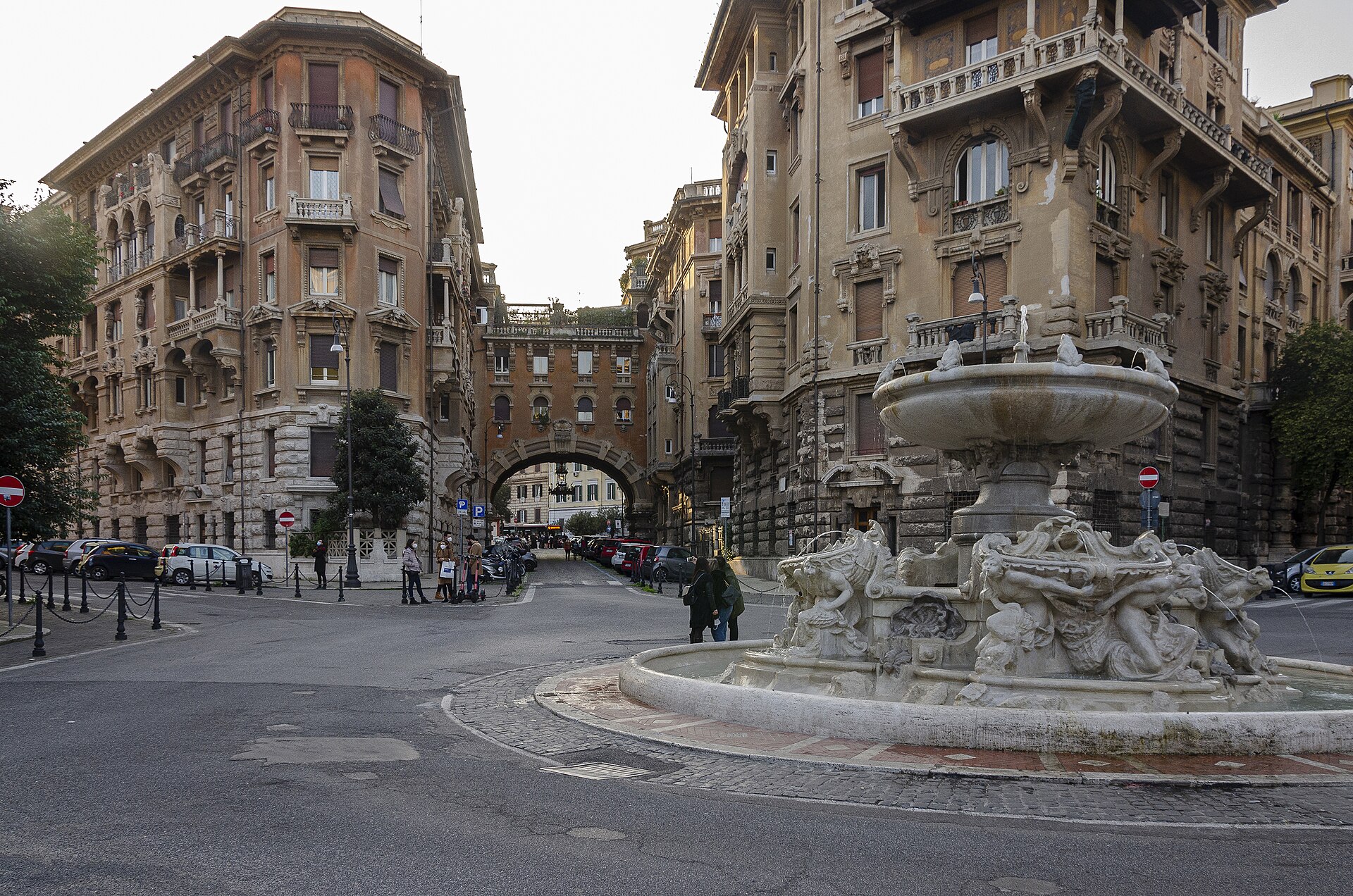 Architectural details in Quartiere Coppedè in Rome.